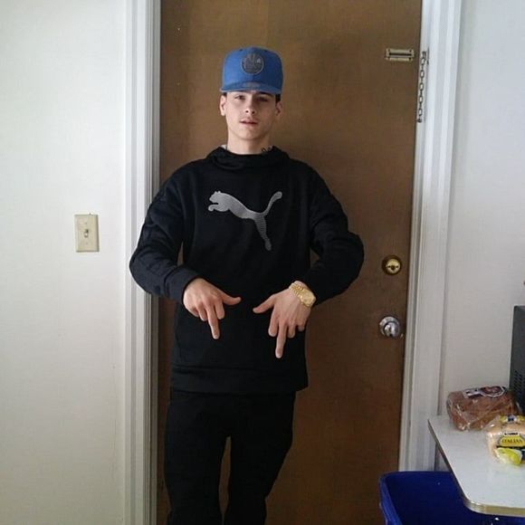 Meet your Posher, Andrew - Picture 1 of 1